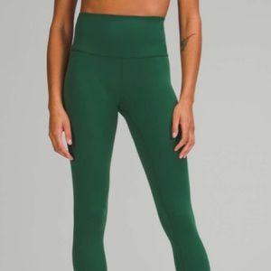 Lululemon Wunder Train High-Rise Tight 25"
Everglade Green